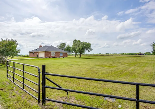 4th image of 2516 County Road 415, Cleburne, TX 76031 | MLS# 21270074