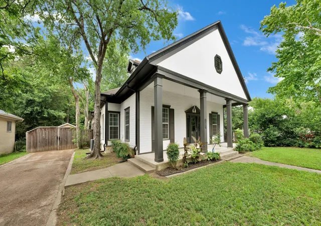 Homes for sale in Commerce, TX | 1505 Bois D Arc St, Commerce, TX 75428 | MLS# 21293790