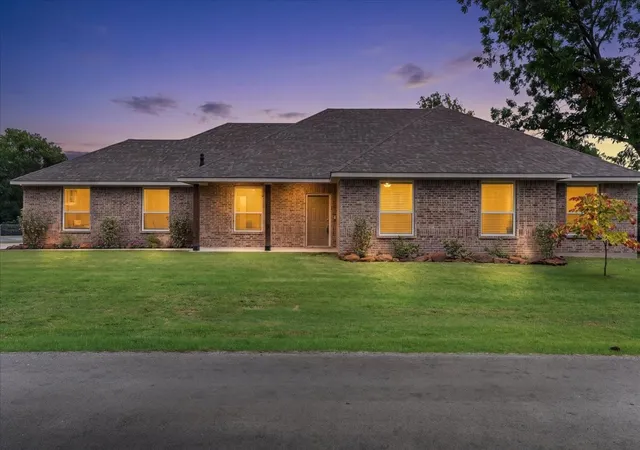 Homes for sale in Flower Mound, TX | 6512 Crooked Ln, Flower Mound, TX 75022 | MLS# 21281836
