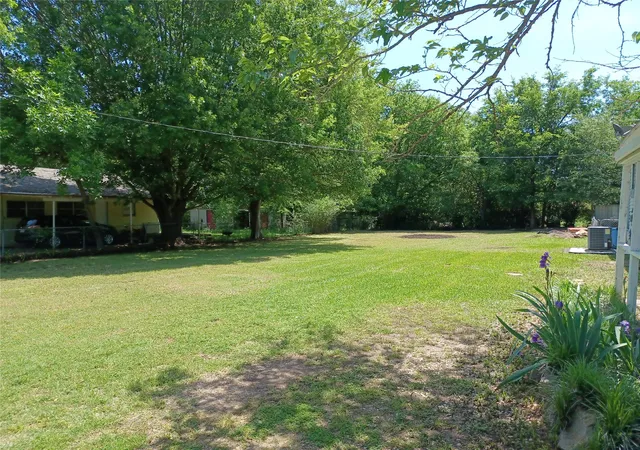 Homes for sale in Kemp, TX | 8335 Horseshoe Dr, Kemp, TX 75143 | MLS# 21299314