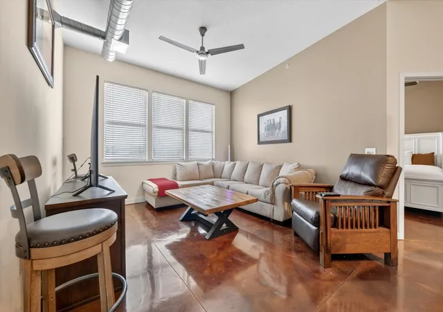 4th image of 201 W Lancaster Ave #406, Fort Worth, TX 76102 | MLS# 21301363