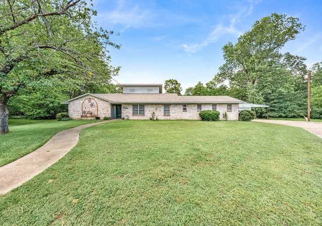 Photo 2 of Single family home for sale at 2826 Birchwood Ln, Commerce, TX 75428 | MLS# 21300272 | Listing updated on 2026-08-22