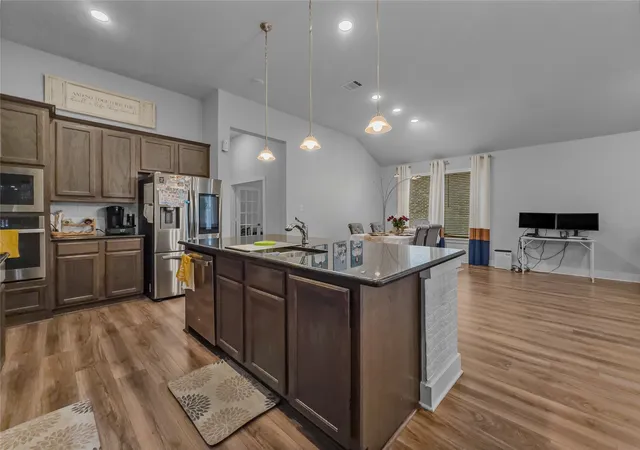 Photo 4 of Single family home for sale at 377 Edmund Ln, Rockwall, TX 75087 | MLS# 21301431 | Listing updated on 2026-08-21