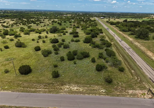 Homes for sale in Lipan, TX | 101 Gilmore Ct, Lipan, TX 76462 | MLS# 21301455