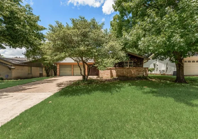 Homes for sale in Richardson, TX | 716 Gaylewood Dr, Richardson, TX 75080 | MLS# 21300962