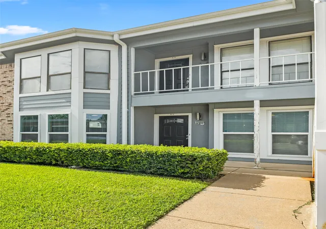 Listing Photo 4 - Condo for sale in building located at 630 W Canty St, Dallas, TX 75208 - Unit #B3