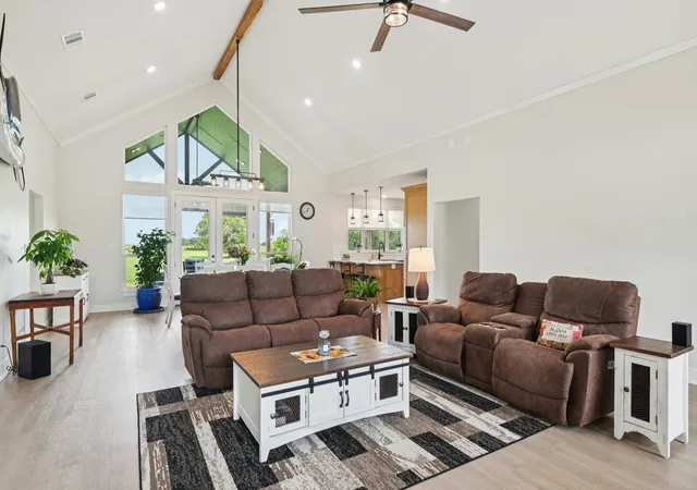 Photo 4 of Single family home for sale at 1215 Rs County Road 2300, Emory, TX 75440 | MLS# 21301579 | Listing updated on 2026-10-01