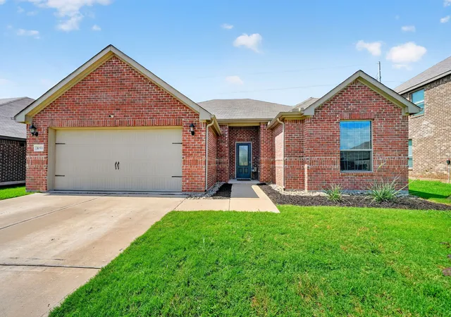Homes for sale in Crowley, TX | 1033 Mcdonald Dr, Crowley, TX 76036 | MLS# 21301587