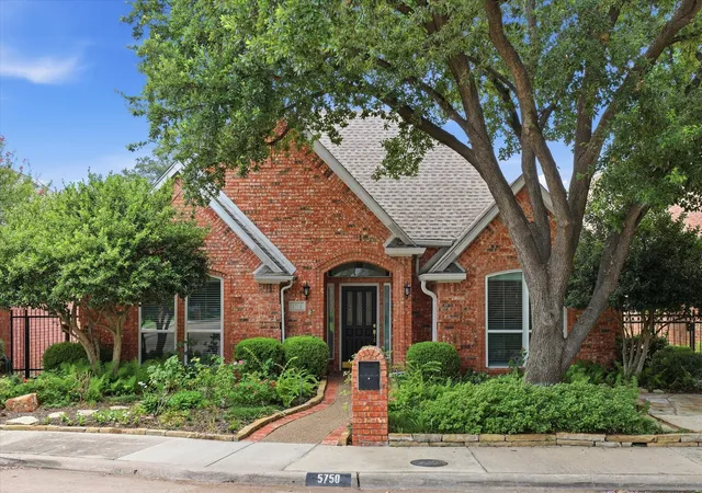 Photo 1 of Single family home for sale at 5750 Encore Dr, Dallas, TX 75240 | MLS# 21301403 | Listing updated on 2026-08-31