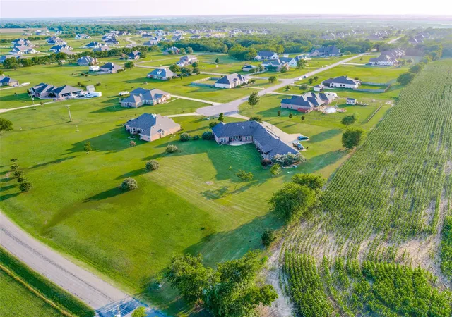 Photo 1 of Single family home for sale at 158 Whispering Winds Dr, Gunter, TX 75058 | MLS# 21299483 | Listing updated on 2026-09-26