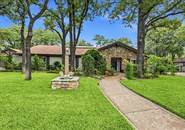 Photo 1 of Single family home for sale at 200 Timberlane Ter, Euless, TX 76039 | MLS# 21299740 | Listing updated on 2026-07-21