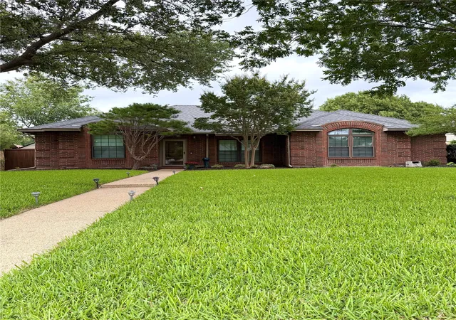 Photo 2 of Sale Pending at 2013 Oakbluff Dr, Carrollton, TX 75007 | MLS# 21301157 | Listing updated on 2026-07-23