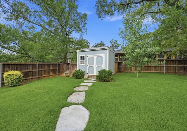 Homes for sale in Lake Kiowa, TX | 215 Pueblo Dr, Lake Kiowa, TX 76240 | MLS# 21301703