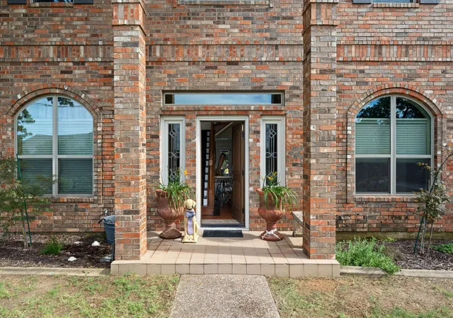 Photo 3 of Single family home for sale at 2530 Church Dr, Corinth, TX 76210 | MLS# 21297897 | Listing updated on 2026-10-02