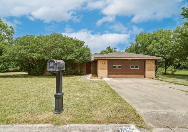 Homes for sale in Early, TX | 116 Greentree Cir, Early, TX 76802 | MLS# 21301095