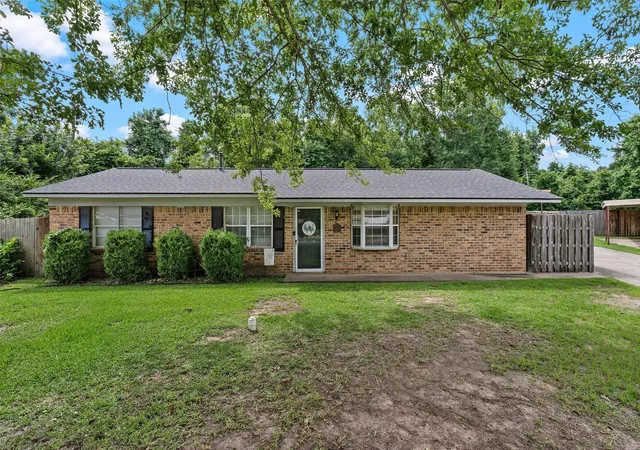 Homes for sale in Haughton, LA | 110 Wisteria Cir, Haughton, LA 71037 | MLS# 21301731