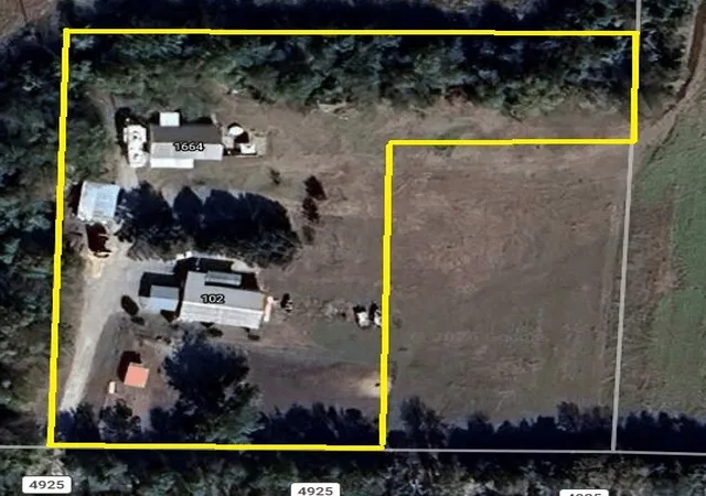 Homes for sale in Trenton, TX | 1664 County Road 4925, Trenton, TX 75490 | MLS# 21301798
