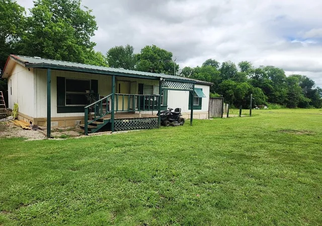 Homes for sale in Trenton, TX | 1664 County Road 4925, Trenton, TX 75490 | MLS# 21301798