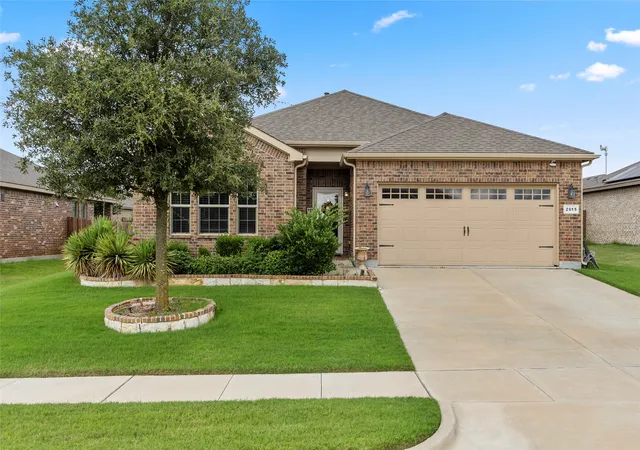 Photo 1 of Single family home for sale at 2615 Sunburst Dr, Glenn Heights, TX 75154 | MLS# 21301755 | Listing updated on 2026-08-10