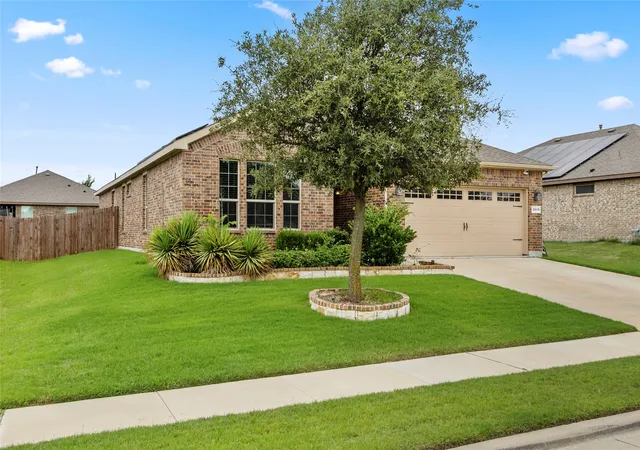 Photo 3 of Single family home for sale at 2615 Sunburst Dr, Glenn Heights, TX 75154 | MLS# 21301755 | Listing updated on 2026-08-10