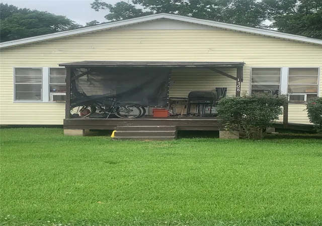 Photo 2 of Single family home for sale at 1704 Missouri Ave, Shreveport, LA 71109 | MLS# 21301811 | Listing updated on 2026-08-24