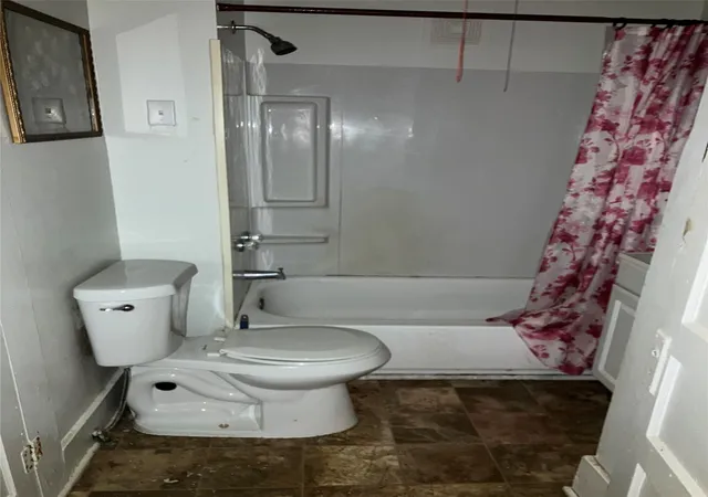 Photo 4 of Single family home for sale at 1704 Missouri Ave, Shreveport, LA 71109 | MLS# 21301811 | Listing updated on 2026-08-24