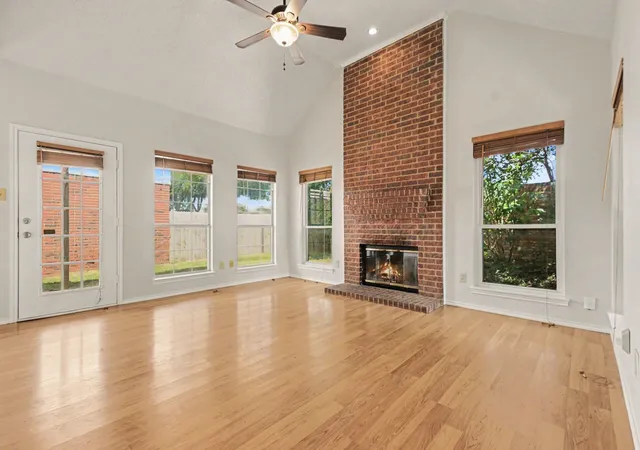 Homes for sale in Euless, TX | 340 Arbor Ct, Euless, TX 76039 | MLS# 21299828