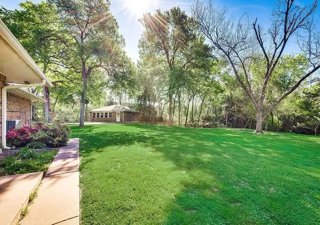 Photo 4 of Single family home for sale at 722 E Wheatland, Duncanville, TX 75116 | MLS# 21299975 | Listing updated on 2026-08-18