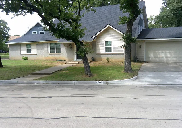 Photo 2 of Single family home for sale at 4509 Burke Rd, Fort Worth, TX 76119 | MLS# 21301796 | Listing updated on 2026-08-22