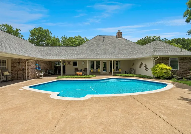 Homes for sale in Keller, TX | 404 Moonlight Ln, Keller, TX 76248 | MLS# 21293903