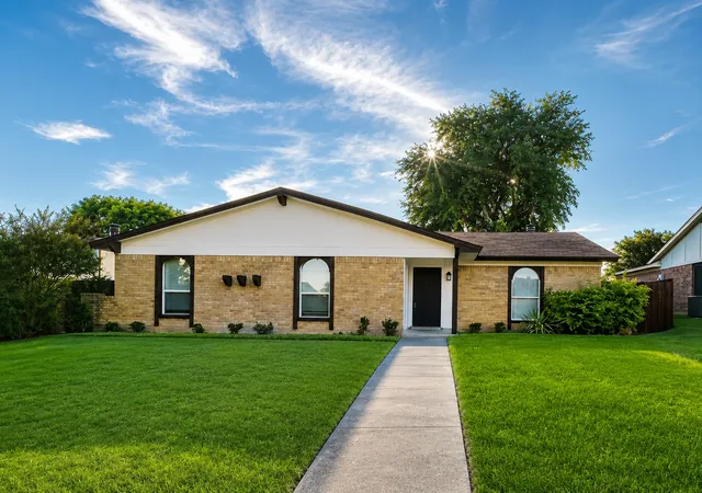 Photo 1 of Sale Pending at 1037 Nancy Ln, Lancaster, TX 75134 | MLS# 21301902 | Listing updated on 2026-07-04