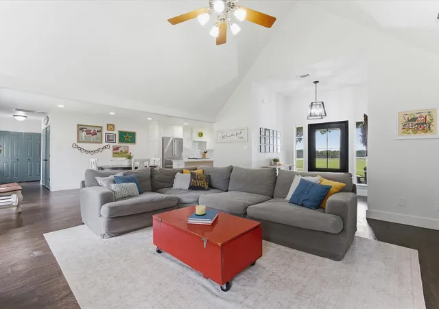 Photo 4 of Single family home for sale at 210 County Road 2696, Alvord, TX 76225 | MLS# 21290704 | Listing updated on 2026-08-22