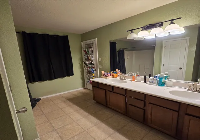 Photo 2 of Single family home for sale at 212 Druse Ln, Jarrell, TX 76537 | MLS# 21301925 | Listing updated on 2026-08-22