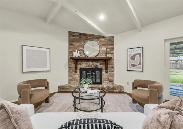 Photo 3 of Sale Pending at 141 Travis Ln, Hewitt, TX 76643 | MLS# 21301758 | Listing updated on 2026-07-24