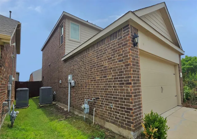 Photo 2 of Single family home for sale at 2101 Shady Glen Trl, Princeton, TX 75407 | MLS# 21301974 | Listing updated on 2026-10-03