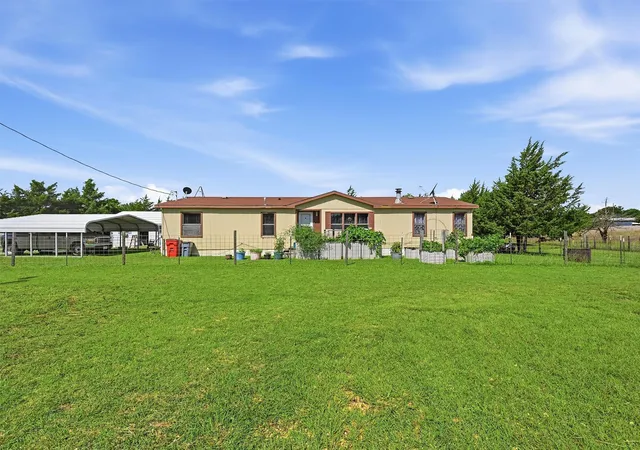 Photo 1 of Single family home for sale at 872 County Road 4244, Bonham, TX 75418 | MLS# 21296773 | Listing updated on 2026-08-22