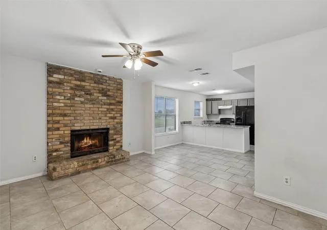 Photo 3 of House for sale at 1401 Brook Meadow Cir, Lancaster, TX 75134 | MLS# 21289743 | Listing updated on 2026-08-22