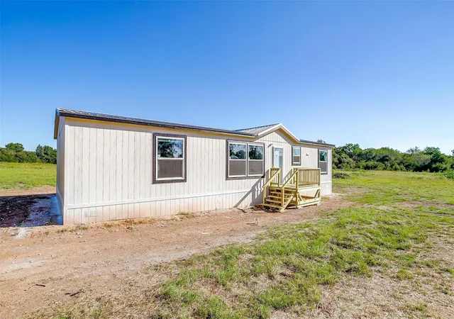 Photo 1 of Manufactured home for sale at 4417 County Road 423, Grandview, TX 76050 | MLS# 21287917 | Listing updated on 2026-08-28
