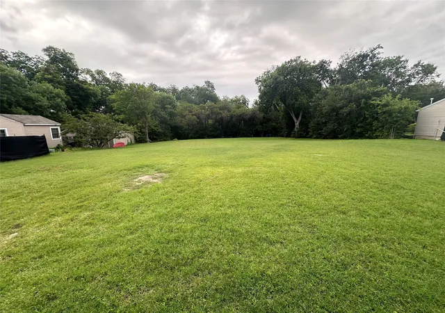 Photo 3 of Land for sale at 9538 Peninsula Dr, Dallas, TX 75218 | MLS# 21301996 | Listing updated on 2026-08-22