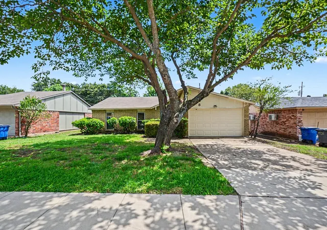 Photo 1 of Sale Pending at 538 Ridgemont Dr, Allen, TX 75002 | MLS# 21300161 | Listing updated on 2026-08-03