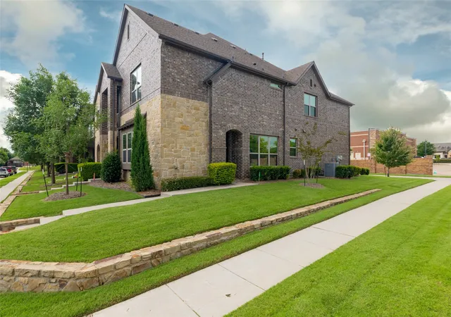 Photo 1 of Townhouse for sale at 3000 Gaylord Dr, Mc Kinney, TX 75070 | MLS# 21273466 | Listing updated on 2026-07-19