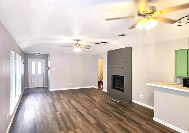Photo 3 of Single family home for sale at 1007 Mitchell Ln, Burleson, TX 76028 | MLS# 21301709 | Listing updated on 2026-08-28