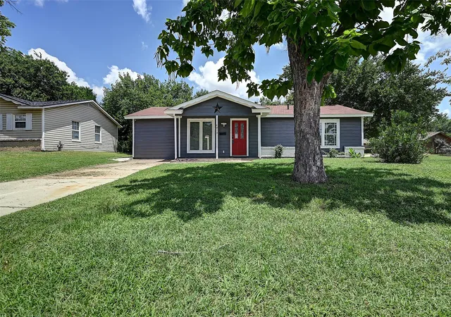 Photo 1 of Sale Pending at 4913 Tahoe Dr, Fort Worth, TX 76119 | MLS# 21296244 | Listing updated on 2026-07-24