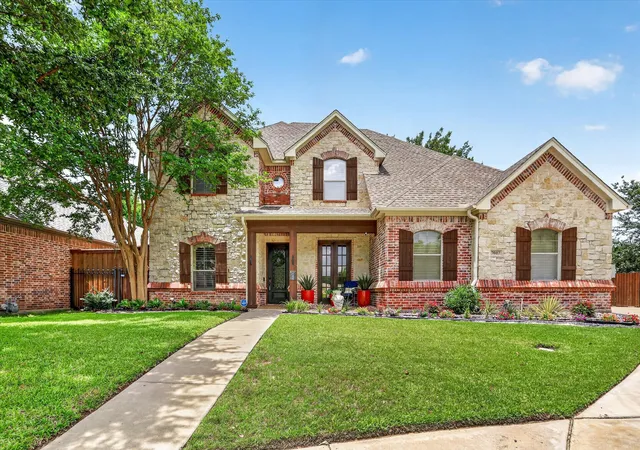 Photo 3 of Sale Pending at 7017 Cherrybark Ln, North Richland Hills, TX 76182 | MLS# 21302080 | Listing updated on 2026-07-13