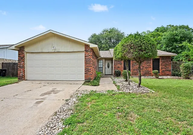 Photo 1 of Single family home for sale at 7813 Acapulco Rd, Fort Worth, TX 76112 | MLS# 21302093 | Listing updated on 2026-07-13