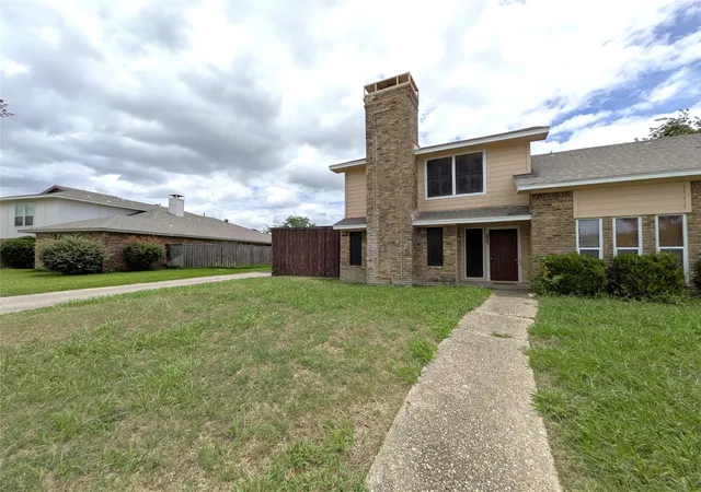 Homes for sale in Plano, TX | 3302 Townbluff Pl, Plano, TX 75023 | MLS# 21302084