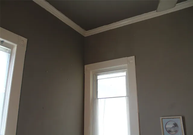Photo 3 of Single family home for sale at 2818 S Blades St, Greenville, TX 75401 | MLS# 21292731 | Listing updated on 2026-08-29
