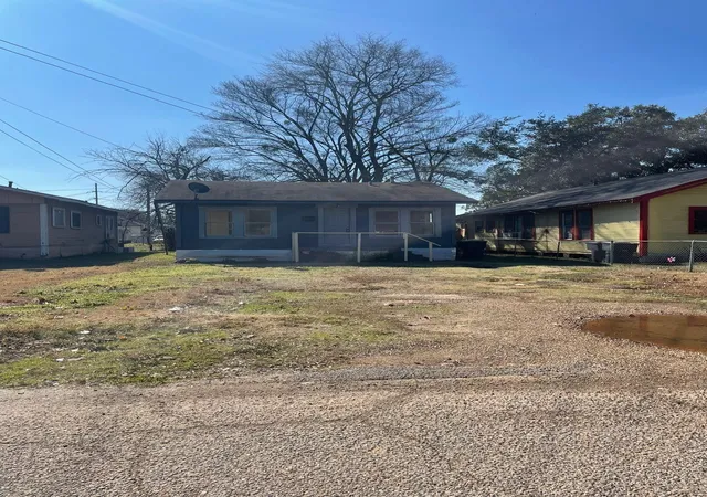 Photo 1 of Single family home for sale at 224 Adair St, Bossier City, LA 71111 | MLS# 21287587 | Listing updated on 2026-07-23