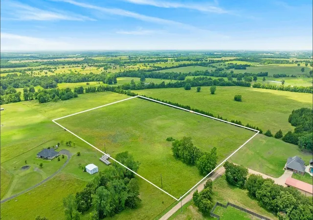 Photo 1 of Sale Pending at 000 Cr 12200, Paris, TX 75460 | MLS# 21302193 | Listing updated on 2026-09-30