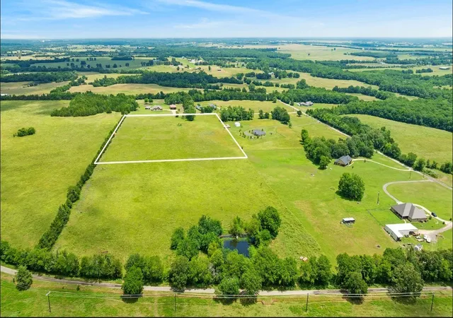 Photo 3 of Sale Pending at 000 Cr 12200, Paris, TX 75460 | MLS# 21302193 | Listing updated on 2026-09-30